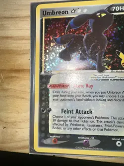 UMBREON GOLD STAR 17/17 - POKEMON CELEBRATIONS NEAR MINT EXCELLENT CONDITION - Image 4