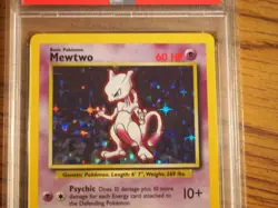 Pokemon 1999 Base Unlimited Mewtwo rare holo card, PSA 8 - Image 2