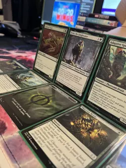 MTG Pauper Commander Deck - Fynn the Fangbearer - Mono-Green Toxic Deathtouch - Image 3