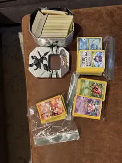 Pokemon Collection (880+ Cards) . 12 1st Edition, 63 Rare, 230 Uncommon, 583 Com - Image 1