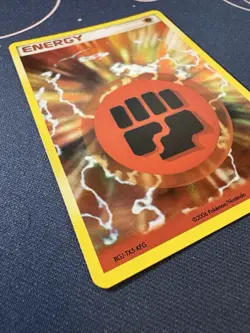 Fighting Energy 110/110 Pokemon 2006 Holon Phantoms Holo LP - Image 4