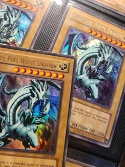 [Wavy Print] Blue-Eyes White Dragon LOB-001 Ultra Rare Legend Of Blue Eyes - Image 4