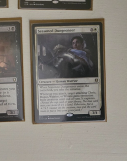 [1x] Seasoned Dungeoneer Near Mint, English Commander Legends: Battle For Baldur - Image 1