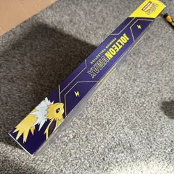 ‼ Pokemon TCG Jolteon VMAX Premium Collection Box NEW & SEALED! Rare 820650101618 - Image 3