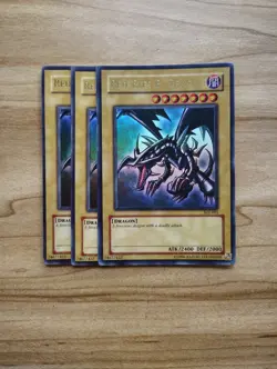 Yu-Gi-Oh - Red-Eyes B. Dragon 3X - SDJ-001 - Ultra Rare - Image 1