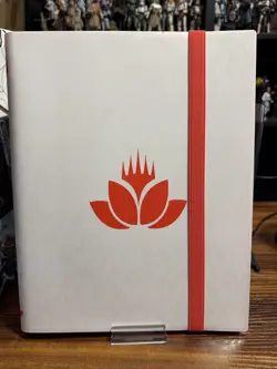 Ultra Pro Binder 9 Pocket Magic the Gathering Mana 8 Lotus Holds 360 Cards - Image 1