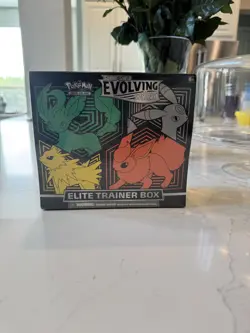 🔥Pokemon TCG Evolving Skies Elite Trainer Box Factory Sealed - Image 1