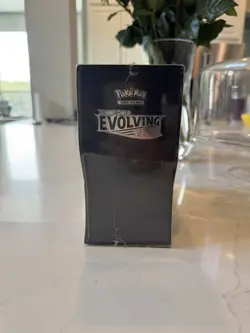 🔥Pokemon TCG Evolving Skies Elite Trainer Box Factory Sealed - Image 3