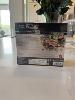 🔥Pokemon TCG Evolving Skies Elite Trainer Box Factory Sealed - Image 4