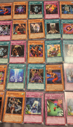 Yu-Gi-Oh! - TCG 300+ Card Lot - Yugioh - DCR, PSV, SDP, MFC, Other Various Sets - Image 4