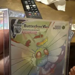 Pokemon TCG Butterfree VMAX Darkness Ablaze Card 190/189 Secret Rare Holo - Image 4