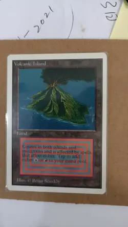 MTG Unlimited Volcanic Island mountain EX - Image 1