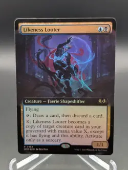 Likeness Looter (Extended Art) Wilds of Eldraine Foil - Image 1