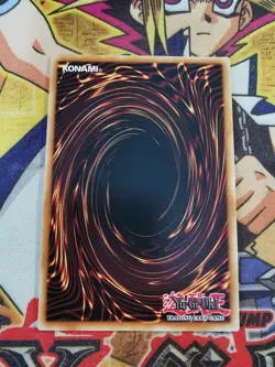 Dark Magician sbc1-eng01 1st Edition (NM+) Secret Rare Yu-Gi-Oh! - Image 2