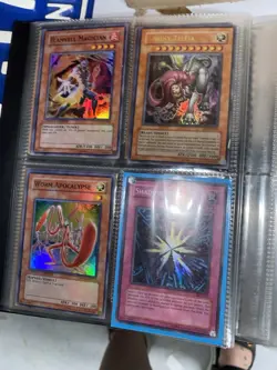 Yu-Gi-Oh Vintage Collection Binder Book Trading Card Holder (1996) - Image 4