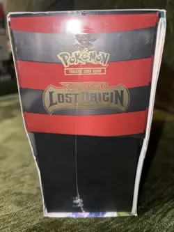 Pokemon Tcg Sword And Shield Lost Origin, Elite Trainer Box - Image 4