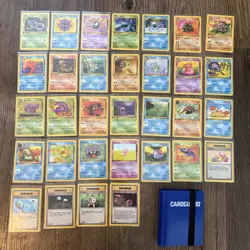 Complete Pokemon Fossil 1st Ed common/uncommon set (31-62) NM/LP + 40card binder - Image 1