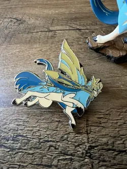 BRAND NEW Pokemon TCG Shiny Zacian Figure and Pin Crown Zenith Collection - Image 2