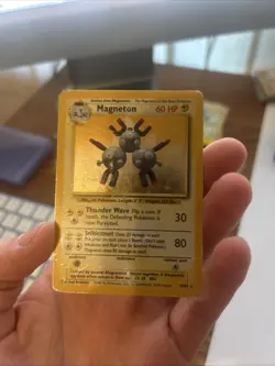 Pokemon TCG Magneton Base Set Holo Unlimited Rare Card 9/102 - Image 3