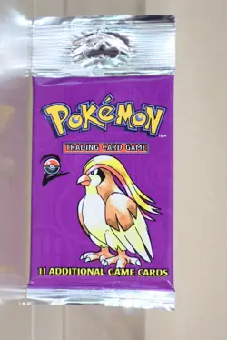 POKEMON BASE SET 2 BOOSTER PACK PIDGEOT FACTORY SEALED LONG CRIMP WOTC 2000 og - Image 2