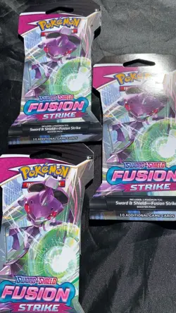 3X Pokemon TCG: Sword and Shield Fusion Strike Booster Pack, NEW, SEALED - Image 2