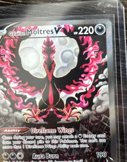 Galarian Moltres V 177/198 Chilling Reign Alternate Art Rare Pokemon Card NM-M - Image 3
