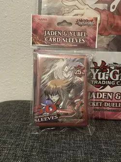 Konami Yu-Gi-Oh! 9-Pocket Portfolio 180 Cards JADEN AND YUBEL + 50 Card Sleeves - Image 2