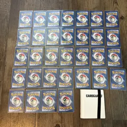 Complete Pokemon Fossil ultd common/uncommon set (31-62) NM/LP + 40 card binder - Image 3