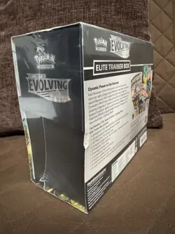 Pokemon TCG SWSH:Evolving Skies Elite Trainer Box Factory Sealed, Dent,Tear.Read - Image 3