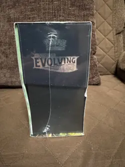 Pokemon TCG SWSH:Evolving Skies Elite Trainer Box Factory Sealed, Dent,Tear.Read - Image 4