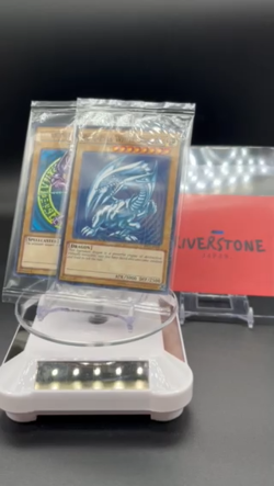 Yu-Gi-Oh WCS 2015 BLUE-EYES WHITE DRAGON DARK MAGICIAN set of 2 Millennium Rare - Image 2