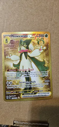 Pokemon Eeveelutions themed binder, comes with cards including 2 hypers rares - Image 3