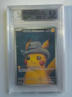 POKEMON BGS 8.5 PIKACHU X VAN GOGH MUSEUM WHIT GREY FELT HAT 2023 PROMO BGS 8.5 - Image 3