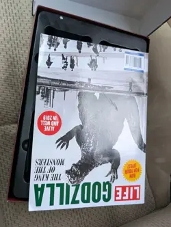 BANDAI Godzilla Card Game Chrono Clash GZ-01 / Complete With Time Magazine - Image 4