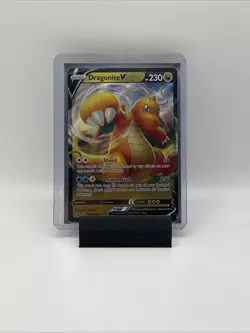 Dragonite V SWSH154 SWSH: Sword & Shield Promo Cards Holo - Image 1