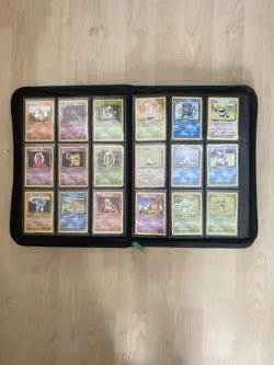 Incomplete 1999 WOTC BASE SET JUNGLE FOSSIL Pokemon Cards Charizard holo binder - Image 4