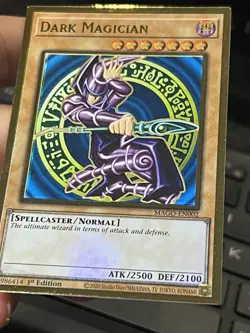 Dark Magician - MAGO-EN002 - 1st ED Gold Premium Rare TCG - YuGiOh! Card - NM - Image 2