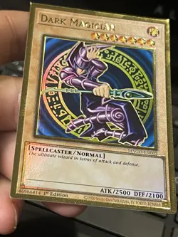 Dark Magician - MAGO-EN002 - 1st ED Gold Premium Rare TCG - YuGiOh! Card - NM - Image 4