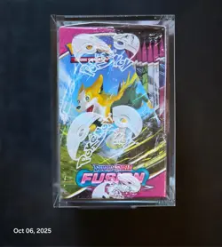Pokemon TCG Sword & Shield Fusion Strike Factory Sealed Booster Box - Image 4