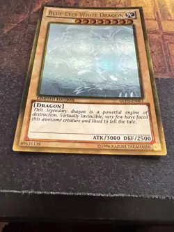 Blue-Eyes White Dragon GLD5-EN001 Limited Edition Ghost Rare Yu Gi Oh - Image 3