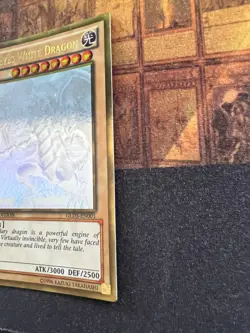 Blue-Eyes White Dragon GLD5-EN001 Limited Edition Ghost Rare Yu Gi Oh - Image 4