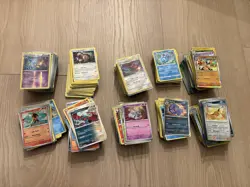 Huge Pokemon TCG Bundle Hundreds of cards, various sets 2017-2023 - Image 2