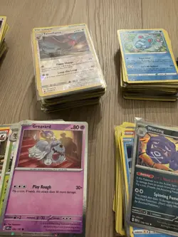 Huge Pokemon TCG Bundle Hundreds of cards, various sets 2017-2023 - Image 5