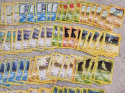1999 Pokemon Base Set Unlimited Lot 168 Cards Commons & Rare C1999 Unplayed Cond - Image 3