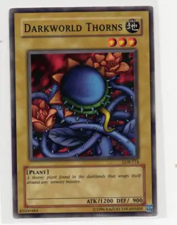 Yu-Gi-Oh! Darkworld Thorns LOB-114 Legend of Blue Eyes White Dragon - Image 1