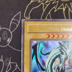 Blue-Eyes White Dragon LOB-001 Unlimited Legend Of Blue-Eyes White Dragon Yugioh - Image 2