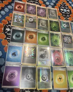 Pokemon Lot Of 32 Holo Energy Cards - Image 2