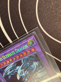 Blue-Eyes Ultimate Dragon (SECRET RARE) LCKC-EN057 (NM) Yu-Gi-Oh! Konami - Image 5