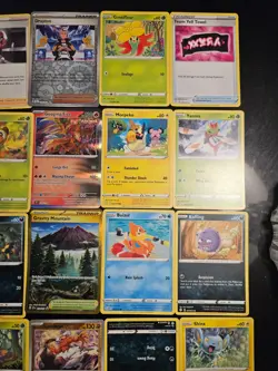 Pokemon 25 Card Bulk Lot | 5 Holo + 20 Common - Authentic TCG Collection (70) - Image 2