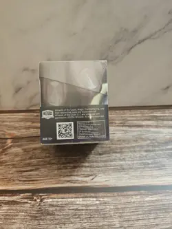 Modern Horizons 3 Jet Medallion 100+ Deck BoxR for Magic: The Gathering - Image 2